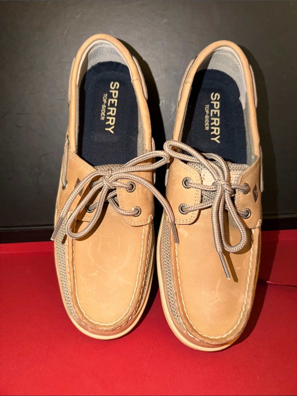 NWOB Sperry Tan Leather 2-Eye Boat Shoes with Navy Insoles